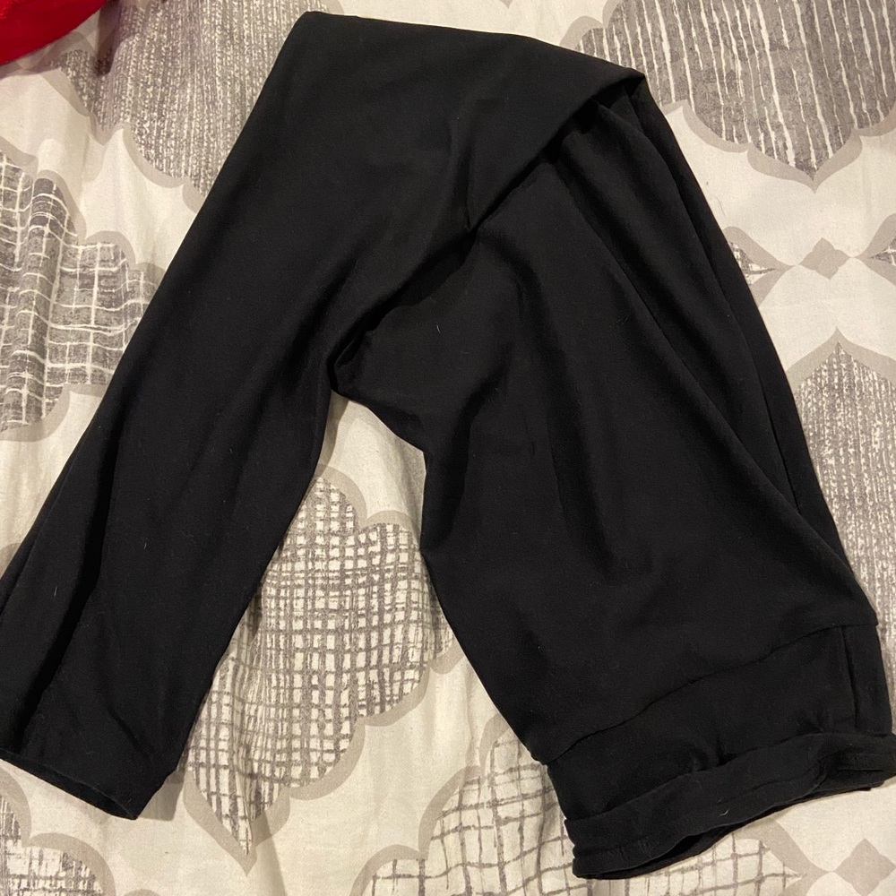 Black leggings